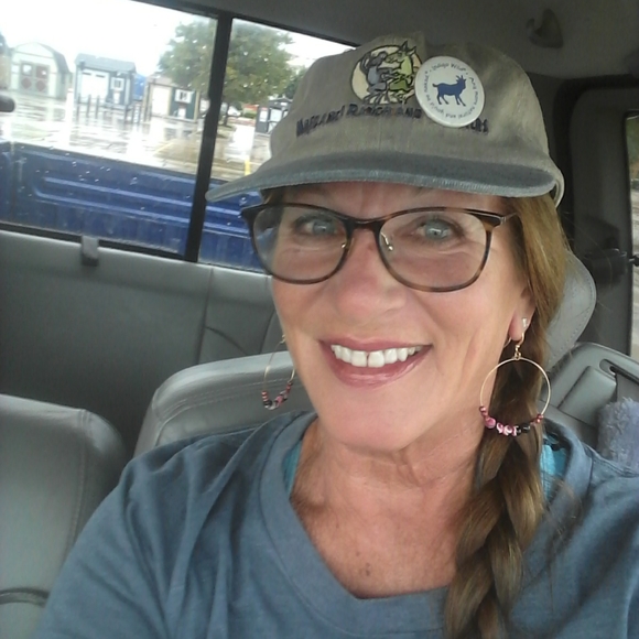 Hi! I'm Beth! Welcome! Bienvenidos! - Picture 6 of 11